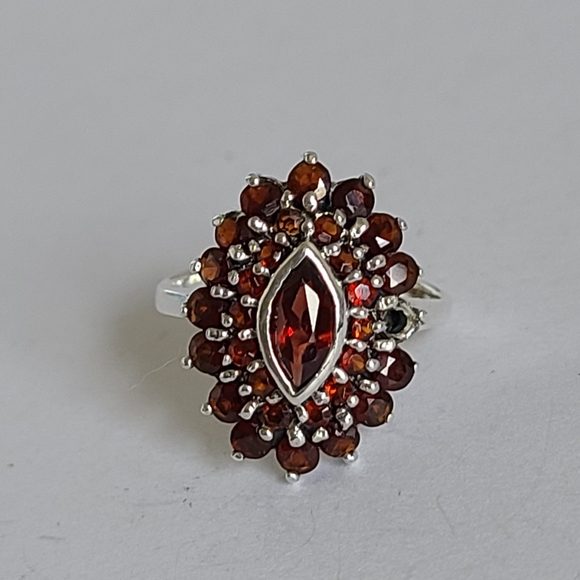 Vintage Boho Sterling Silver Red Garnet Marquis Flower Crystal Cluster Ring - Picture 3 of 13